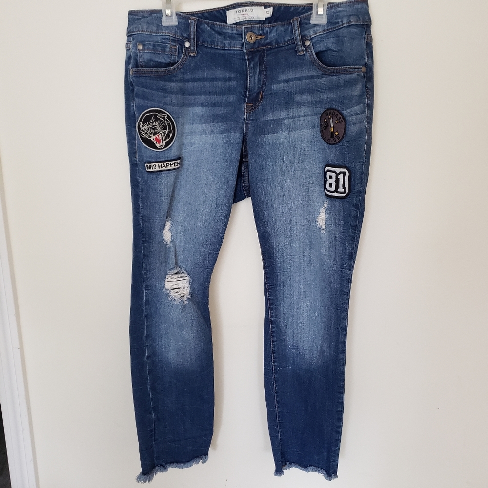 Torrid Boyfriend Raw Hem Ankle Cropped Jeans 12